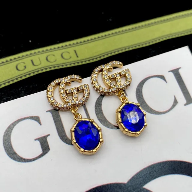 Gucci GG Marmont Boucles d'oreilles à gouttes ornées de cristaux incrustés de pierres bleues 2