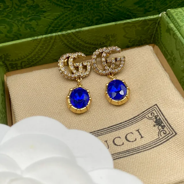 Gucci GG Marmont Boucles d'oreilles à gouttes ornées de cristaux incrustés de pierres bleues 6