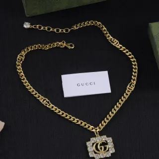 Gucci GG Marmont Collier serti de cristaux chaîne curb ton doré