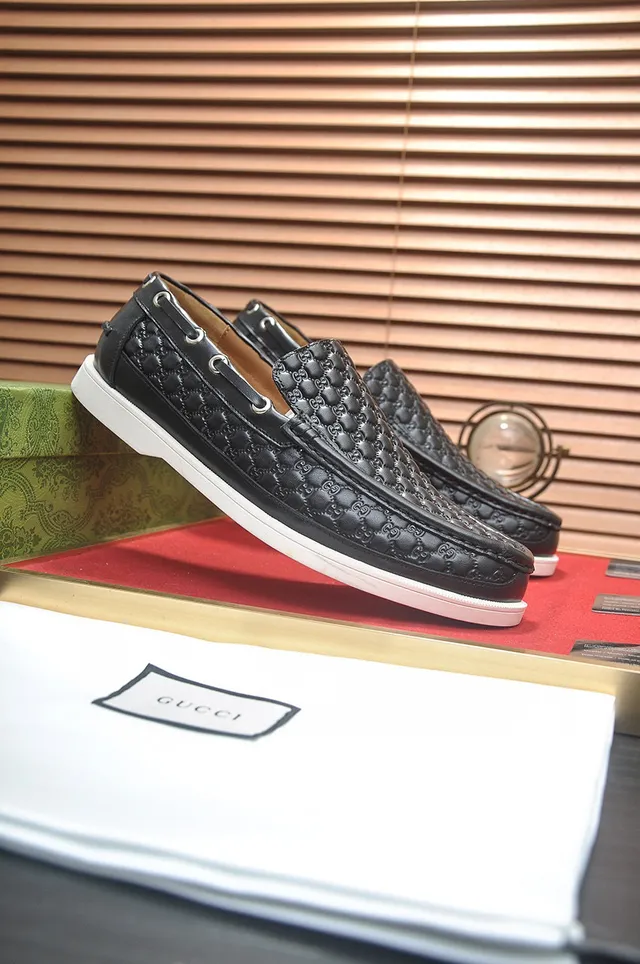 Gucci GG Marmont mocassins en cuir embossé matelassé 2