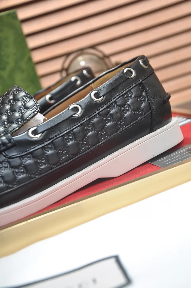 Gucci GG Marmont mocassins en cuir embossé matelassé 3
