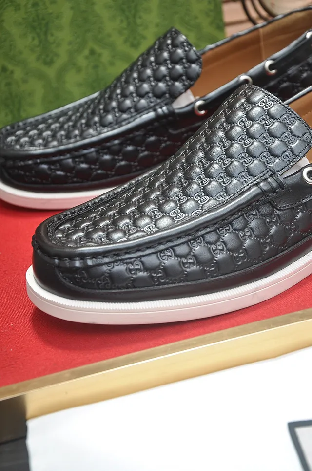 Gucci GG Marmont mocassins en cuir embossé matelassé 4