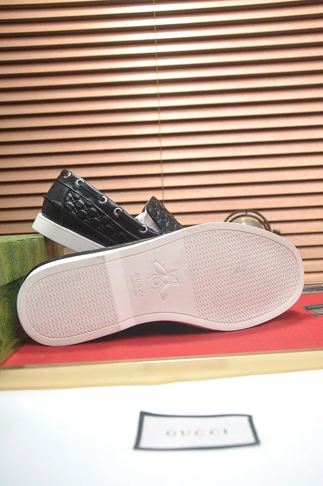 Gucci GG Marmont mocassins en cuir embossé matelassé 5