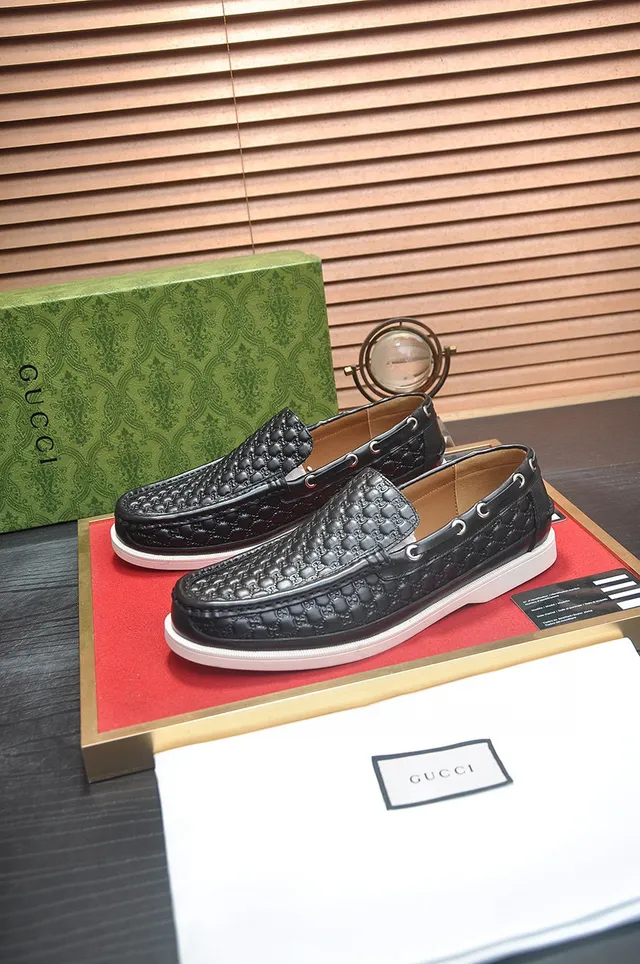 Gucci GG Marmont mocassins en cuir embossé matelassé 8