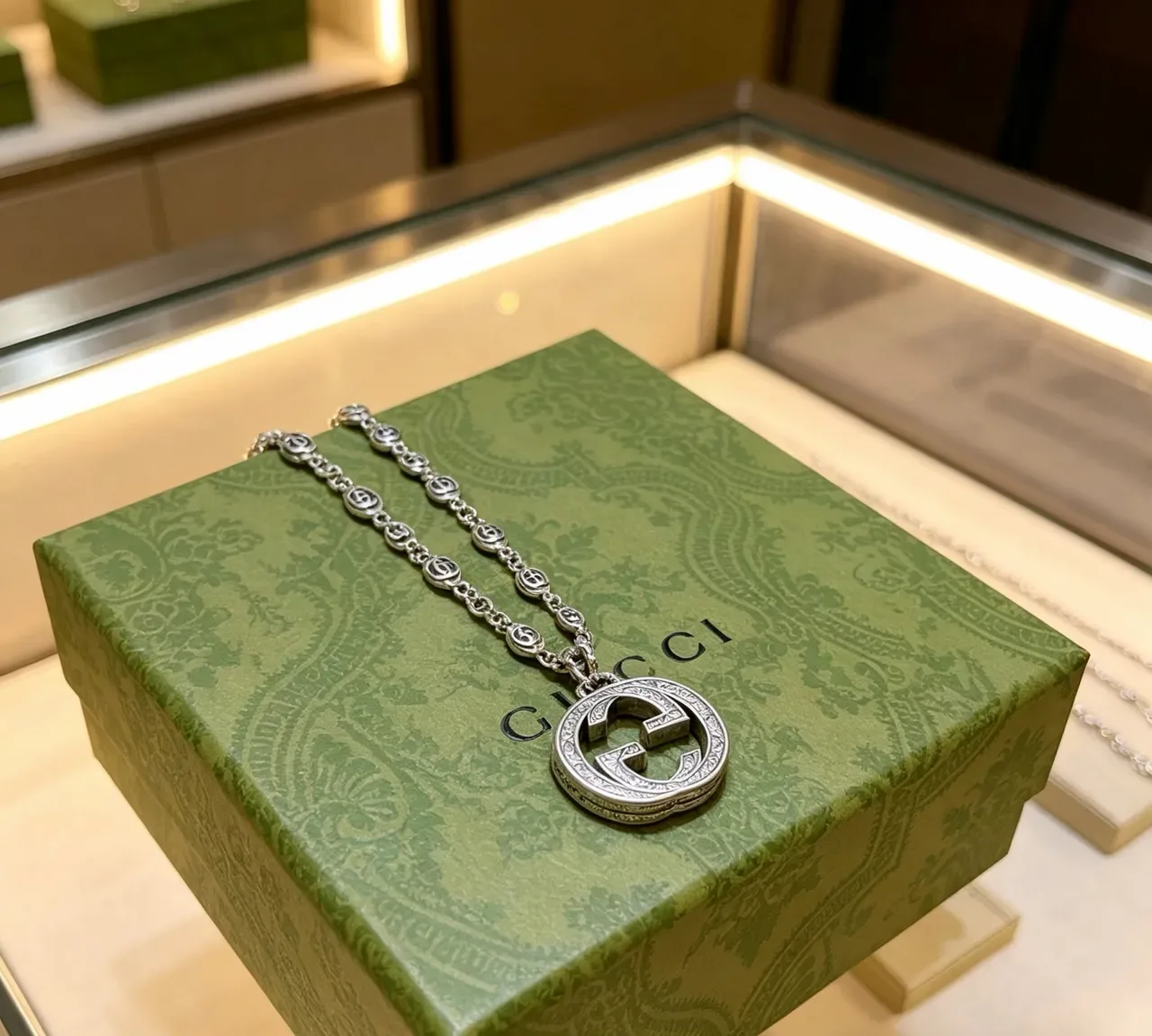 Gucci GG Marmont Engraved Interlocking G Silver-Tone Necklace 3