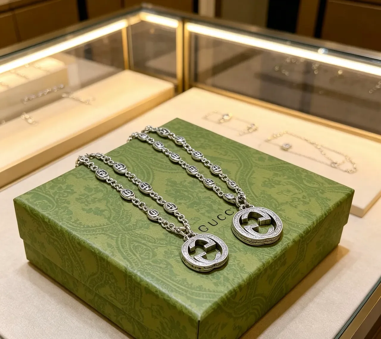 Gucci GG Marmont Engraved Interlocking G Silver-Tone Necklace 4