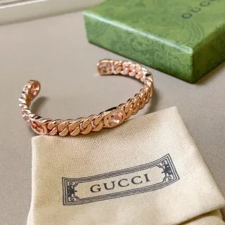 Gucci GG Marmont Gold Beige Curb Chain Interlocking G Motif Bracelet