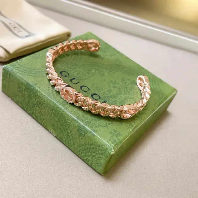 Gucci GG Marmont Gold Beige Curb Chain Interlocking G Motif Bracelet 4