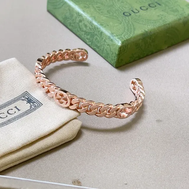 Gucci GG Marmont Gold Beige Curb Chain Interlocking G Motif Bracelet 7