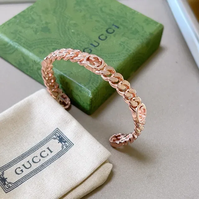 Gucci GG Marmont Gold Beige Curb Chain Interlocking G Motif Bracelet 9