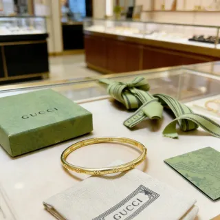 Gucci GG Marmont Oro Verde Pulsera Rígida Brazalete Motivo G Interlazado