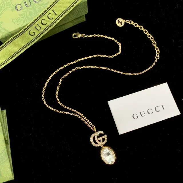 Gucci GG Marmont सلسلة ذهبية شفافة Interlocking Double-G Logo قلادة 2