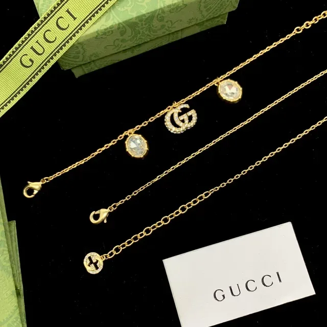 Gucci GG Marmont सلسلة ذهبية شفافة Interlocking Double-G Logo قلادة 4