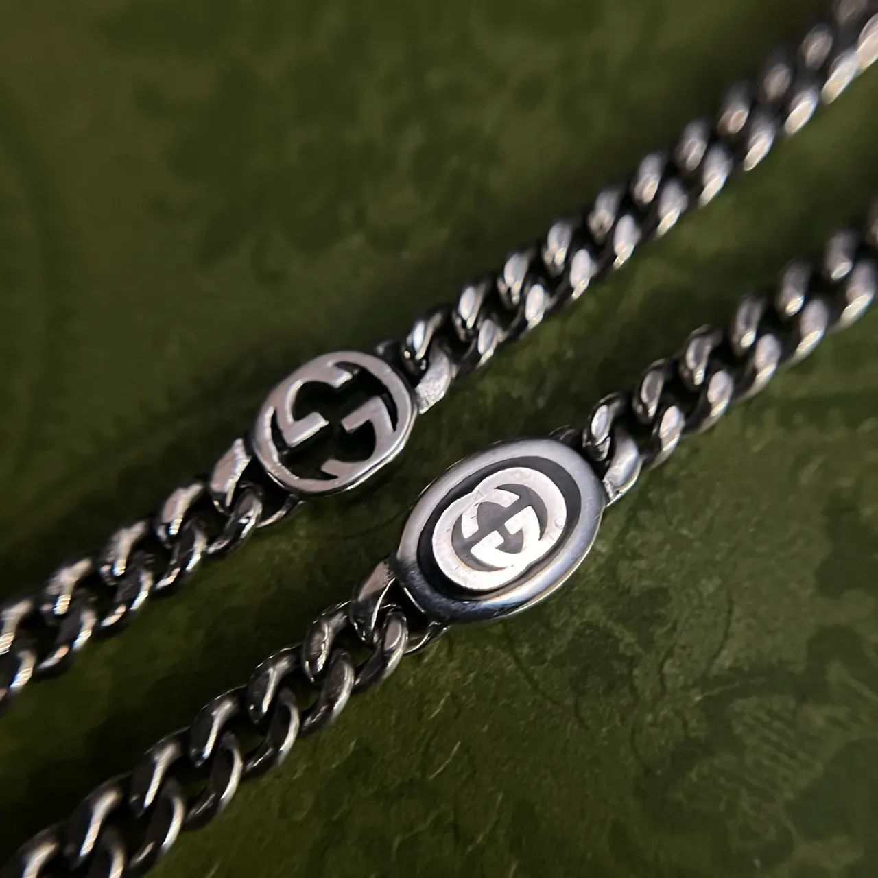 Gucci GG Marmont Interlocking GG Medallion Silver-Tone Necklace 3