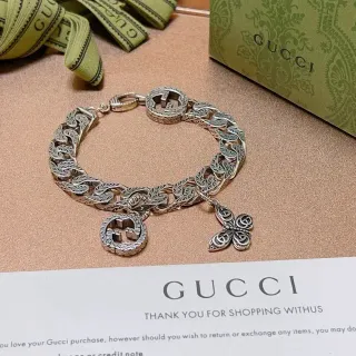 Gucci GG Marmont Leaf-Engraved Curb Chain Interlocking G Butterfly Charm Bracelet