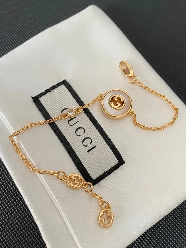 Gucci GG Marmont Mother-of-Pearl Disc Gold-Tone Chain Bracelet 8