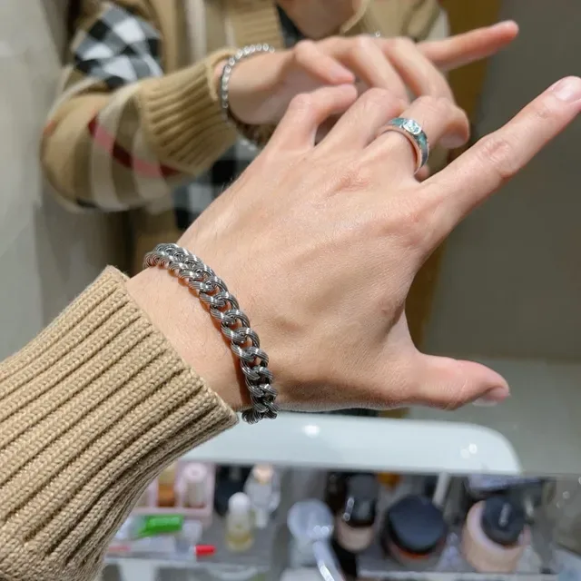 Gucci GG Marmont Pavé Crystal Double G Bracelet 2