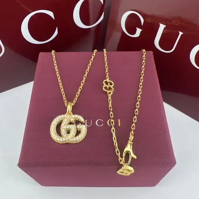 Gucci GG Marmont Pavé Interlocking GG Colar com pingente 6