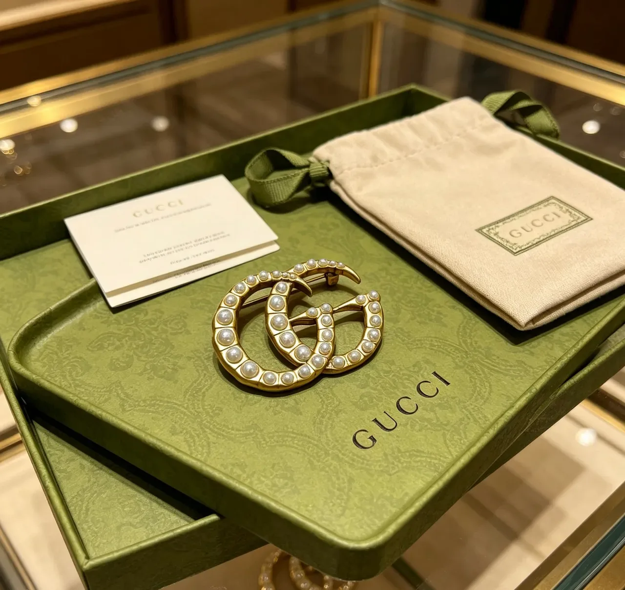Gucci GG Marmont Broche perlée Double G 3