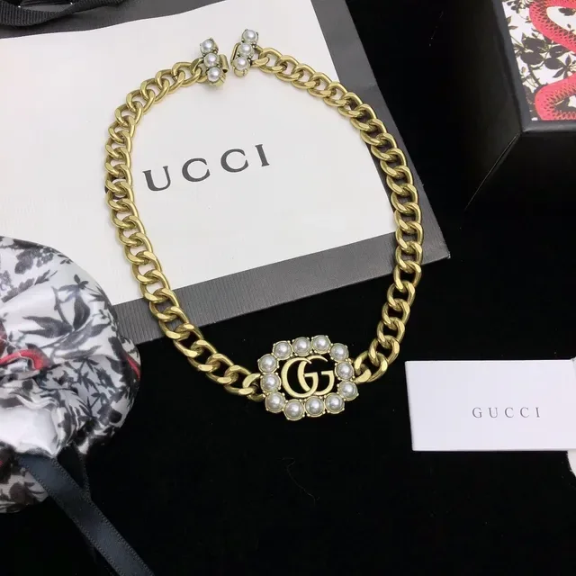 Gucci GG Marmont Pearl-Embellished Gold-Tone Chain Necklace 3