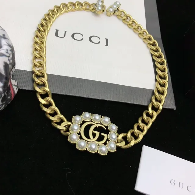 Gucci GG Marmont Pearl-Embellished Gold-Tone Chain Necklace 4