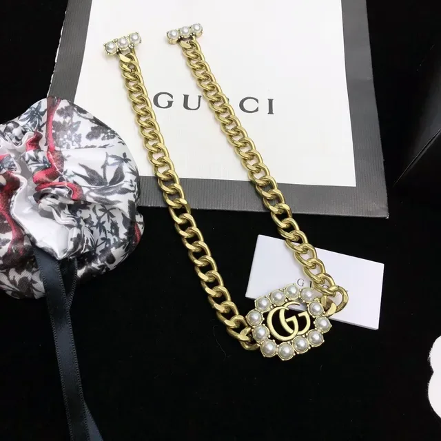 Gucci GG Marmont Pearl-Embellished Gold-Tone Chain Necklace 5