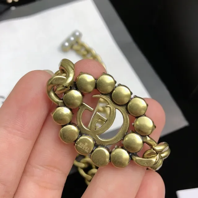Gucci GG Marmont Pearl-Embellished Gold-Tone Chain Necklace 8