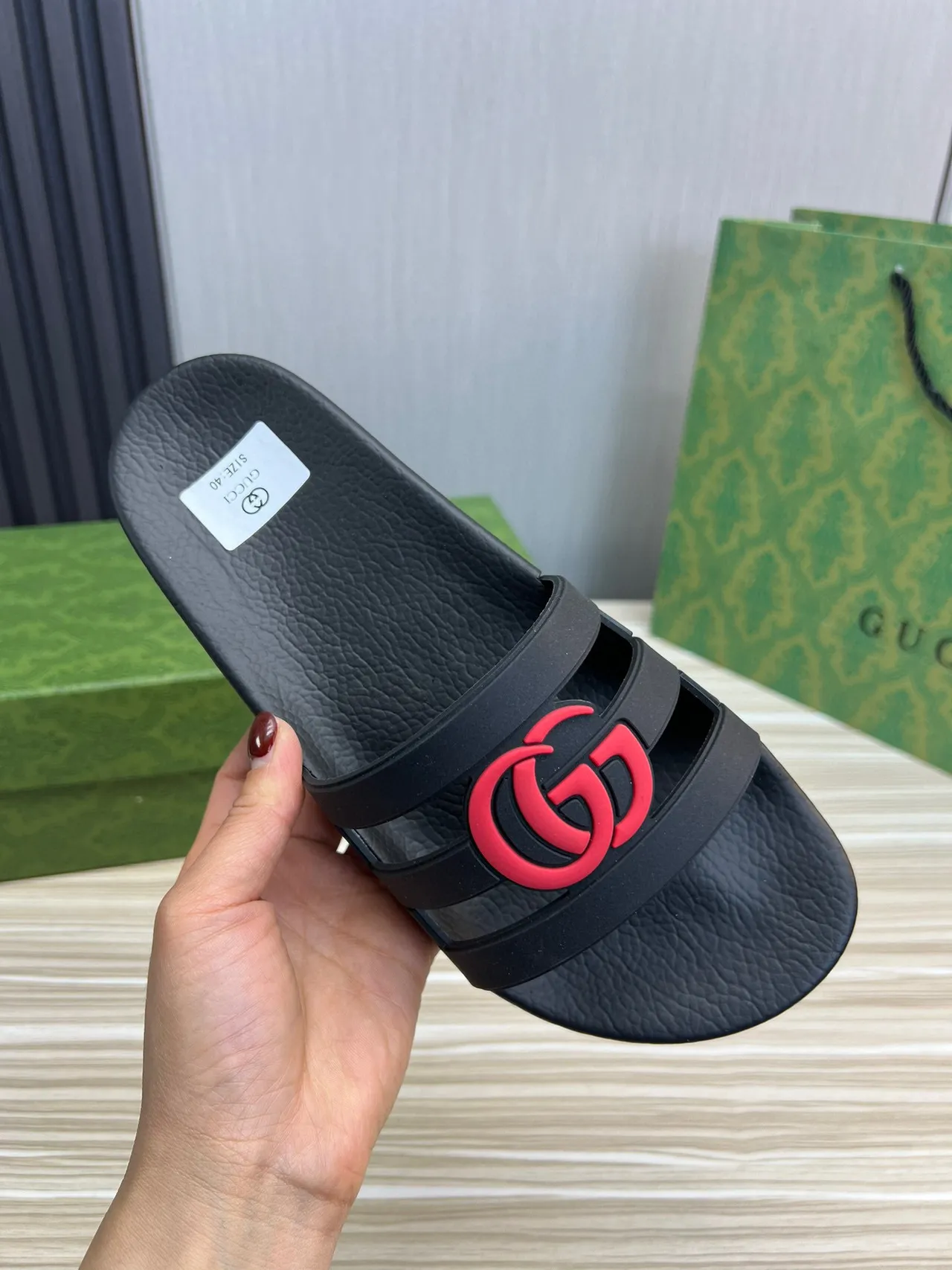 Gucci GG Slide Black Red Rubber Construction Interlocking G Logo Slippers 2