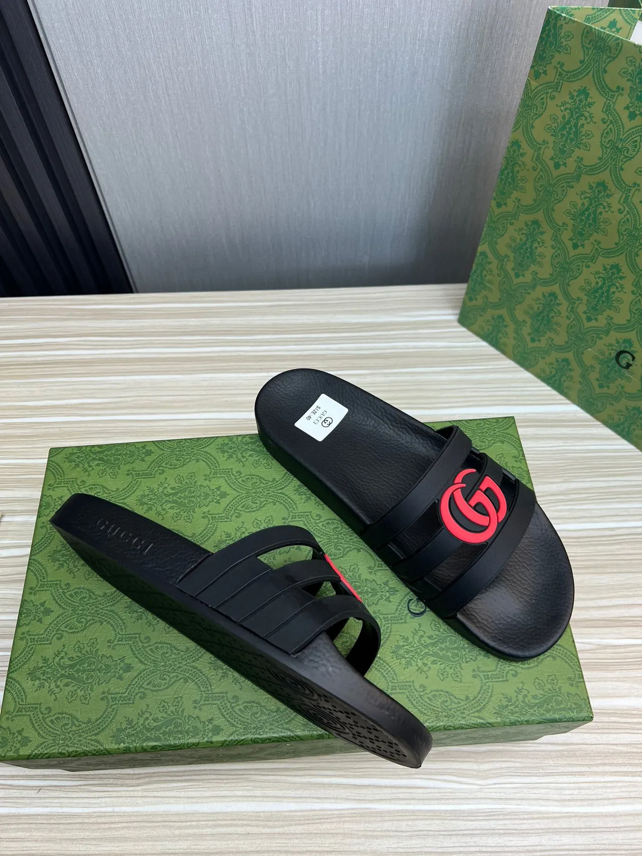 Gucci GG Slide Black Red Rubber Construction Interlocking G Logo Slippers 5