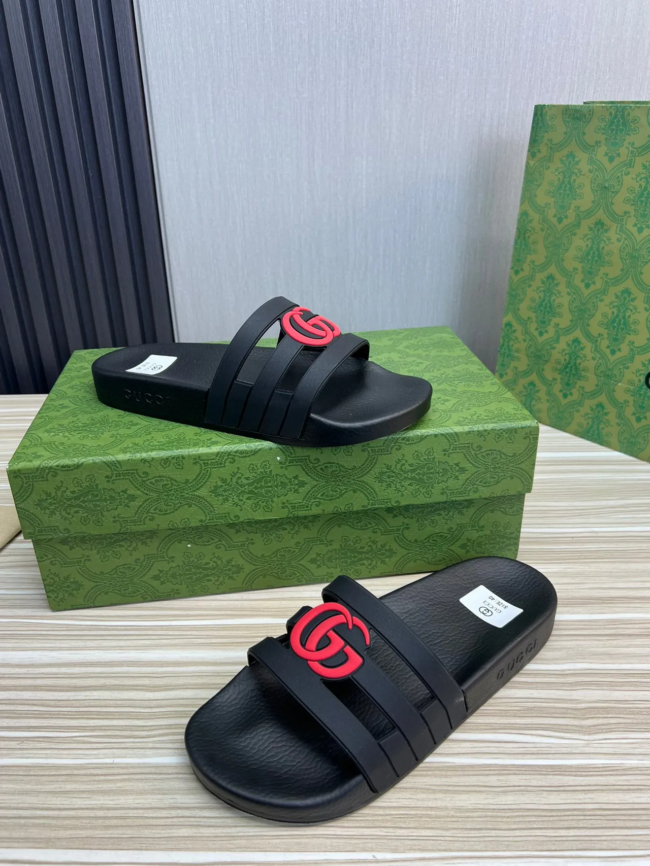 Gucci GG Slide Black Red Rubber Construction Interlocking G Logo Slippers 7