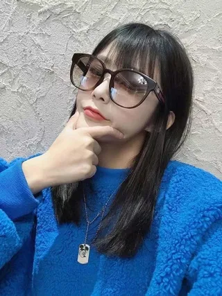 Gucci GG0854SK Noires/Gris Foncé Lunettes de Soleil 4