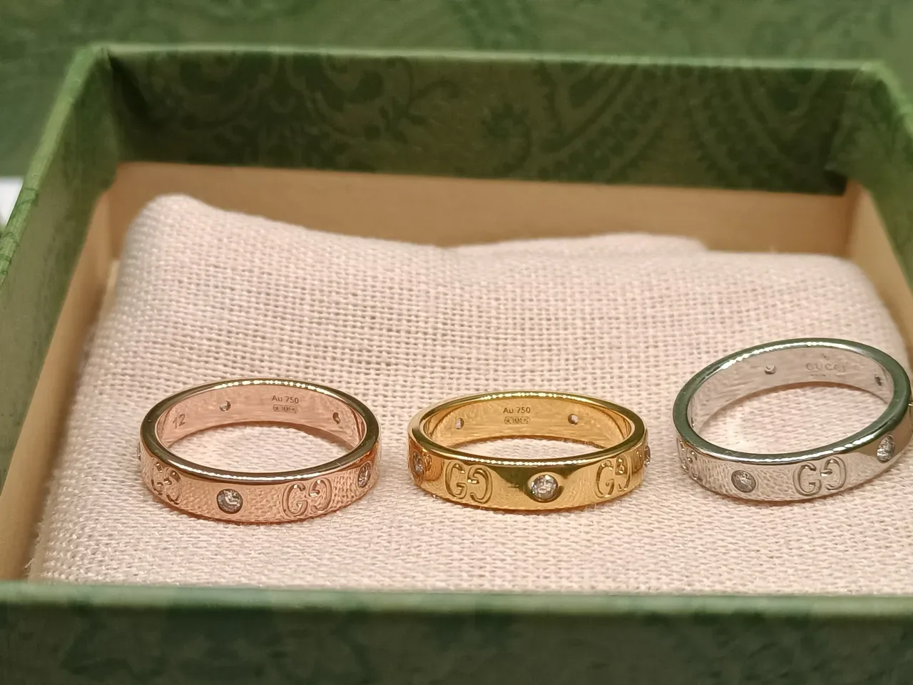 Gucci Gold Silver Monogram-Engraved Diamond-Accented Ring 6