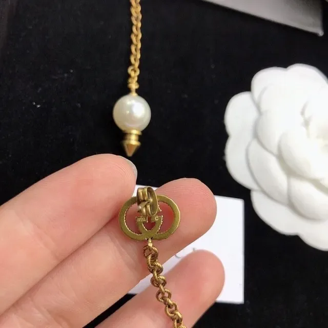 Gucci Gold White Chain Drop Pearl Pendant Earrings 3
