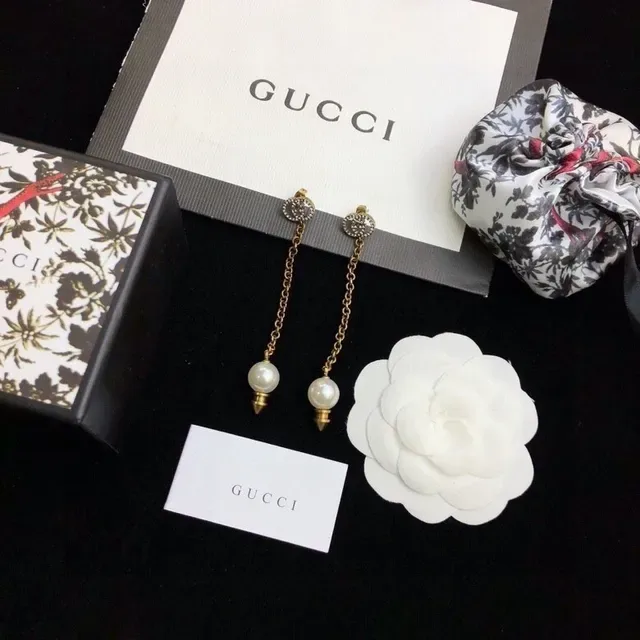 Gucci Gold White Chain Drop Pearl Pendant Earrings 4