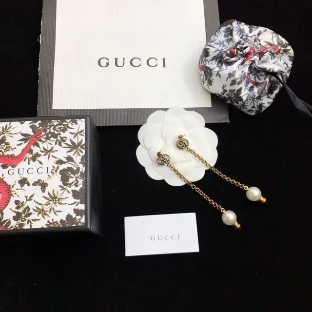 Gucci Gold White Chain Drop Pearl Pendant Earrings 8