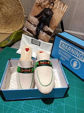 Gucci Horsebit 1955 Bege Verde Lona Trançada Parte Superior Detalhe de Fivela Mocassim 7
