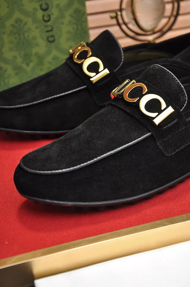 Gucci Horsebit 1955 黑色麂皮金色鞋带乐福鞋 2