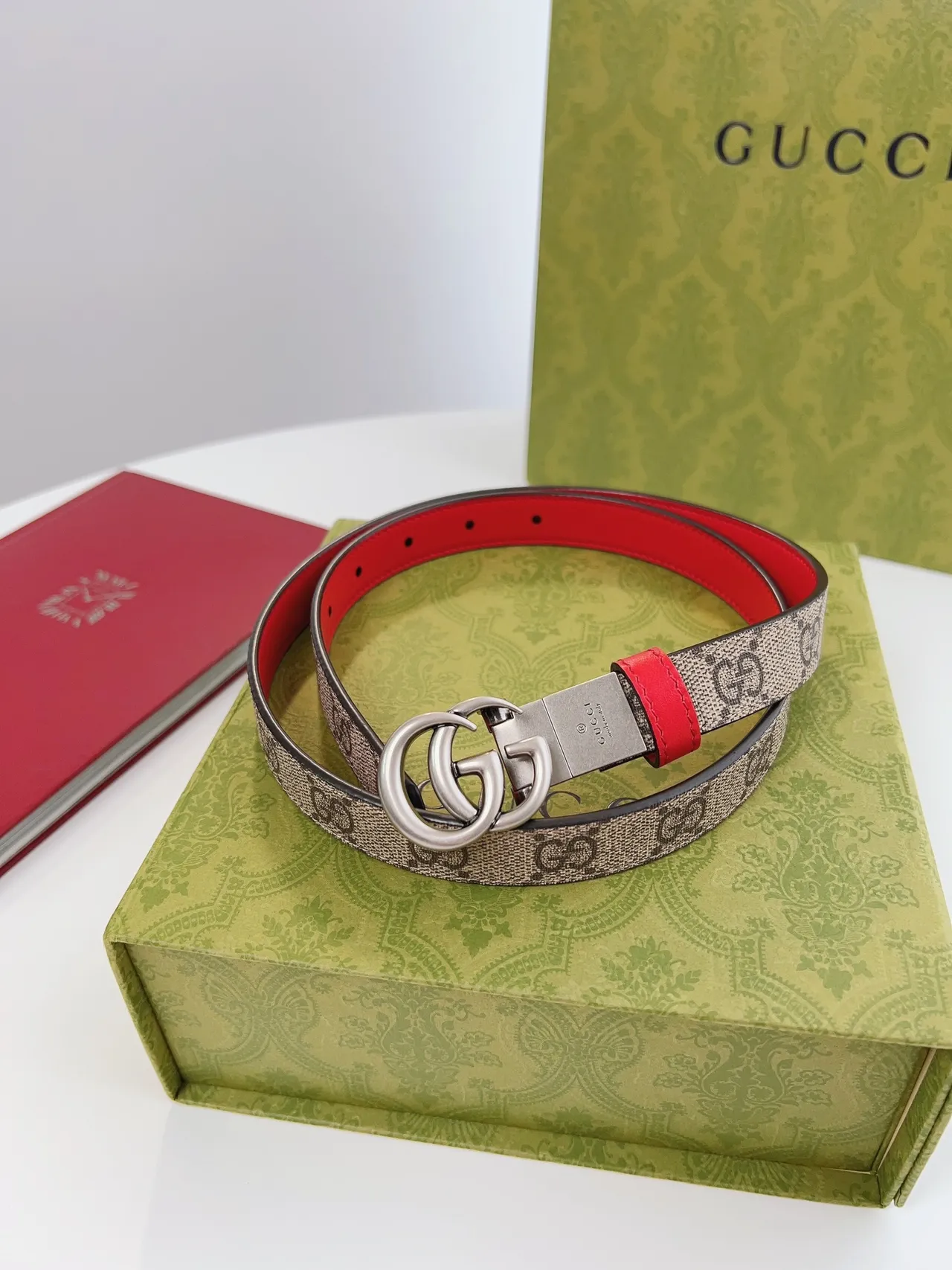 Gucci Horsebit 1955 GG Monogram 帆布和红色皮革腰带 3