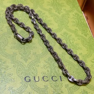 قلادة Gucci Horsebit 1955 رمادي سلسلة إنترلوكينج إتش-لينك إنهاء معدن مؤكسد