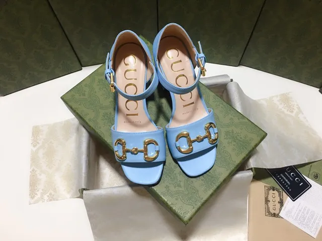 Gucci Horsebit 1955 Sandales Gladiator en Cuir Bleu Clair 2