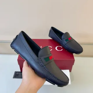 Gucci Horsebit 1955 नेवी ग्रीन दानेदार चमड़ा वेब स्ट्राइप स्ट्रैप लूफर
