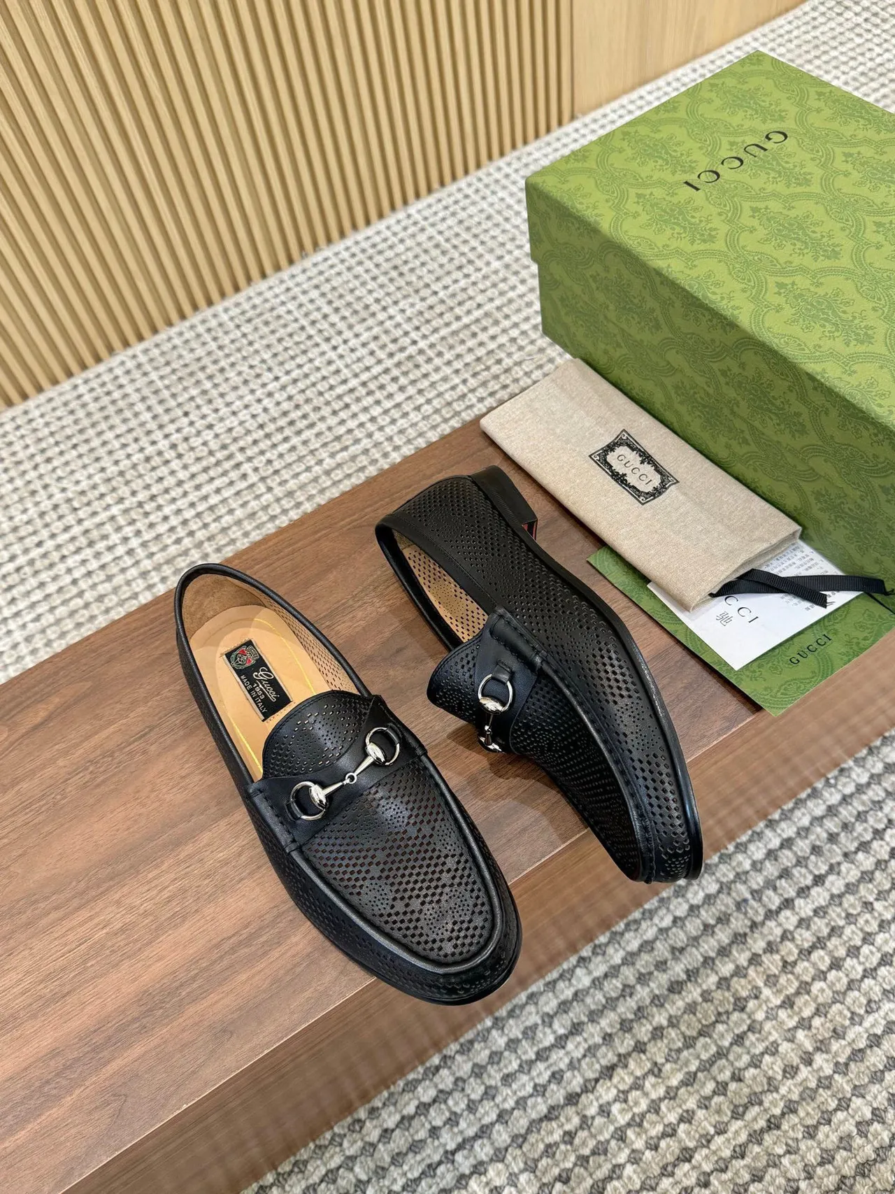 Gucci Horsebit 1955 mocassins en cuir perforés 2