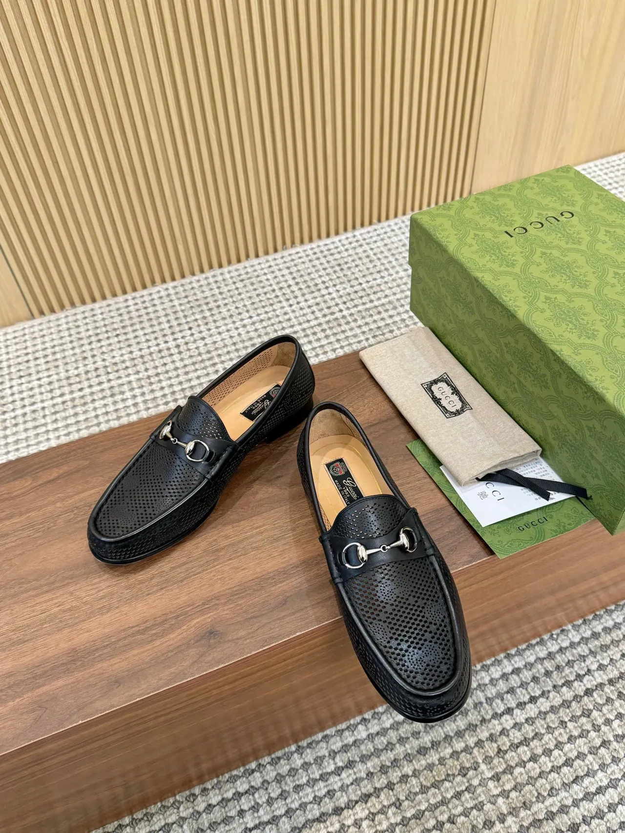 Gucci Horsebit 1955 mocassins en cuir perforés 3