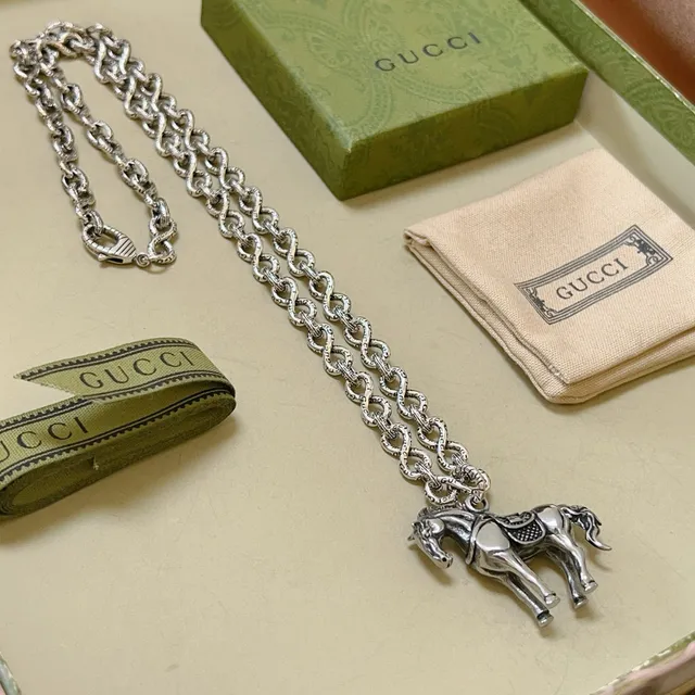 Gucci Horsebit 1955 Silver Beige Infinity-Link Chain Necklace 3