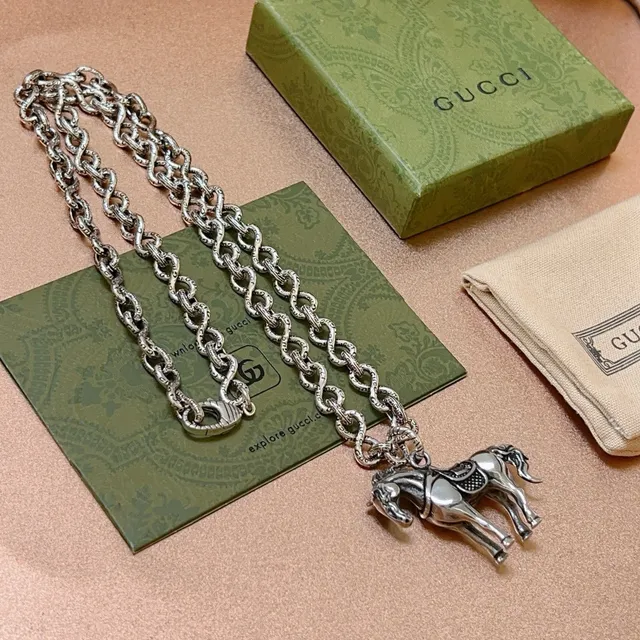 Gucci Horsebit 1955 Silver Beige Infinity-Link Chain Necklace 7