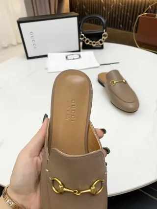 Gucci Horsebit 1955 Mocassins en Cuir Taupe 4