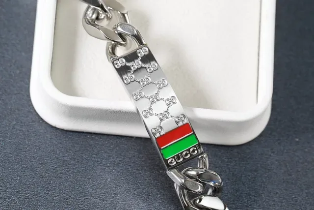 Gucci ID Bracelet Gold Multicolor Chunky Curb Chain Engraved Rectangular Plate Bracelet 4