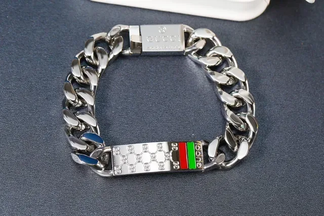 Gucci ID Bracelet Gold Multicolor Chunky Curb Chain Engraved Rectangular Plate Bracelet 6