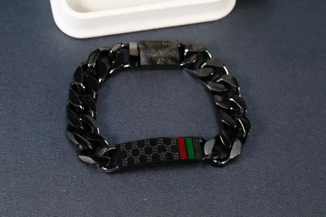 Gucci ID Bracelet Gold Multicolor Chunky Curb Chain Engraved Rectangular Plate Bracelet 9