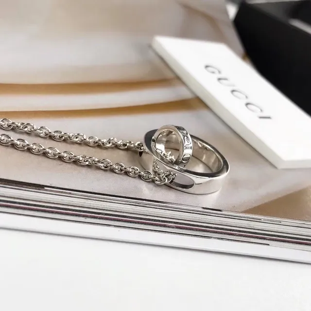 Gucci interlocking Anel duplo gravado Logo prata colar 4